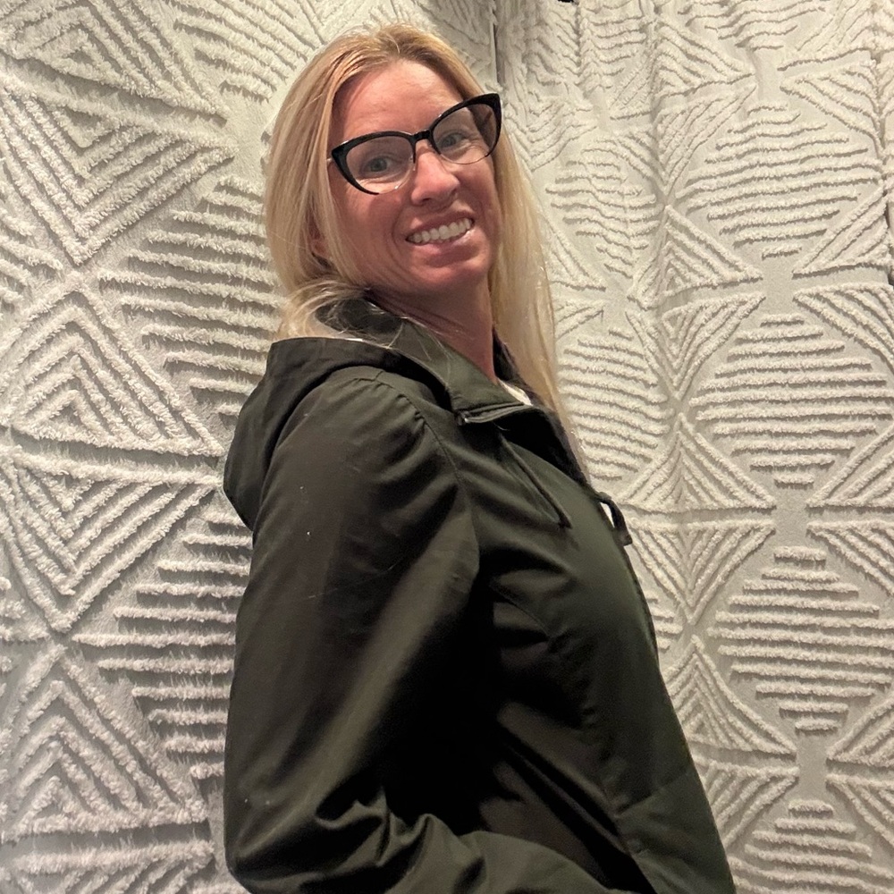 Meet your Posher, Stephanie